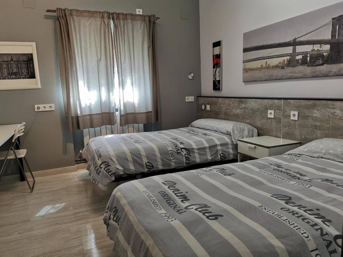 Villa "Luna De Segovia" Leganés Exterior foto