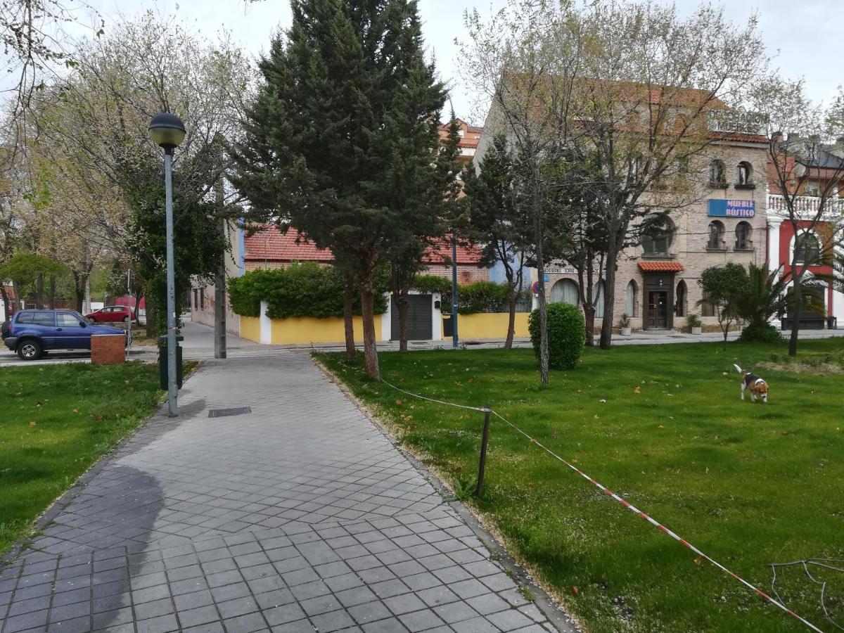 Villa "Luna De Segovia" Leganés Exterior foto